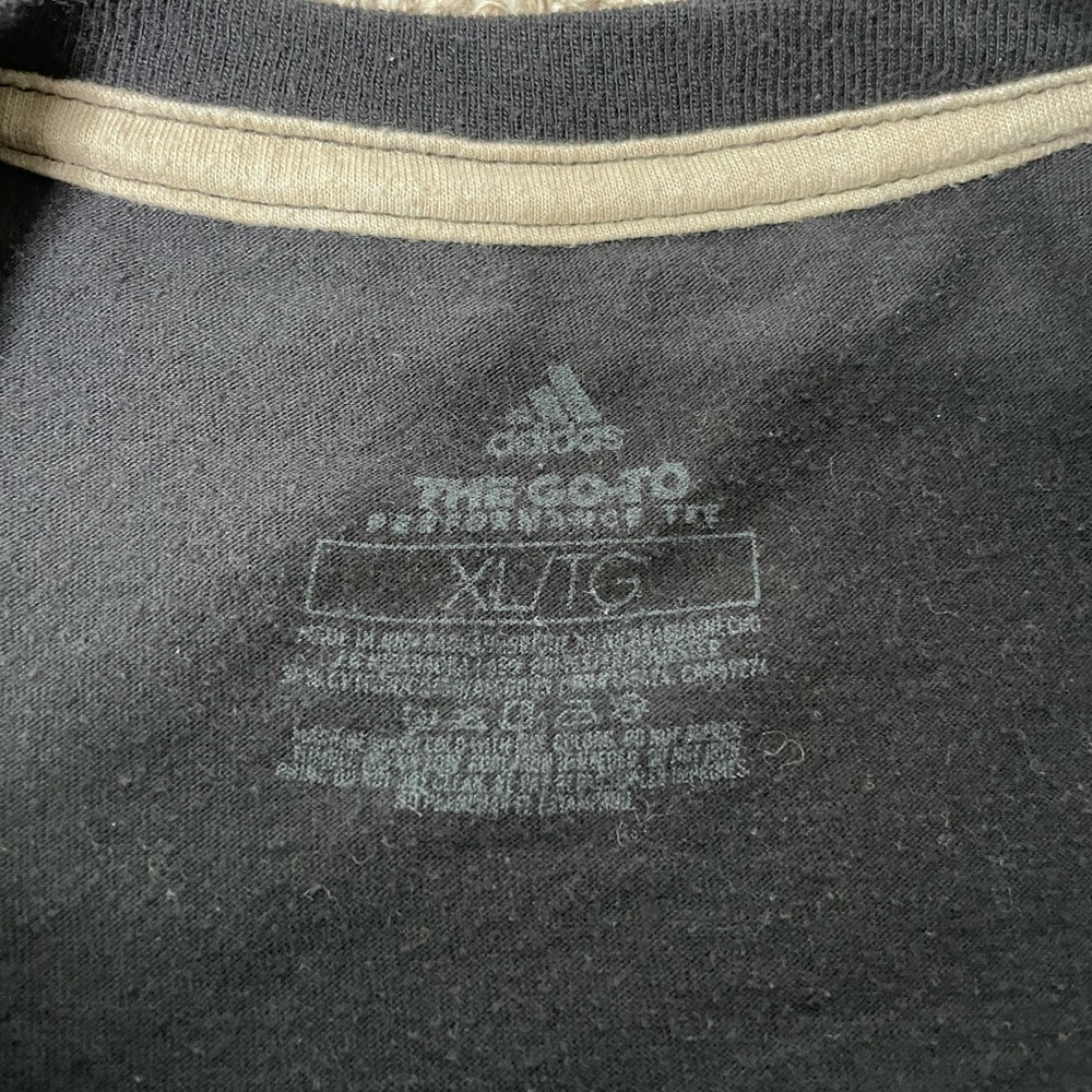 Adidas t shirt - Picture 2 of 2